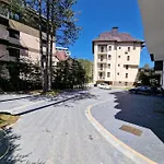Luna 43 Luxury Apartment