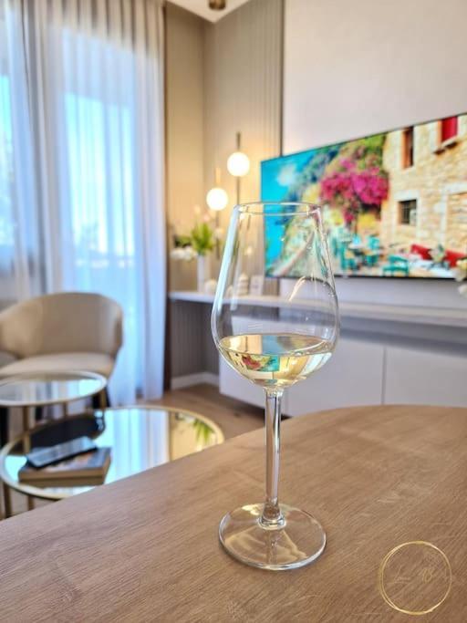 Luna 43 Luxury Apartment *